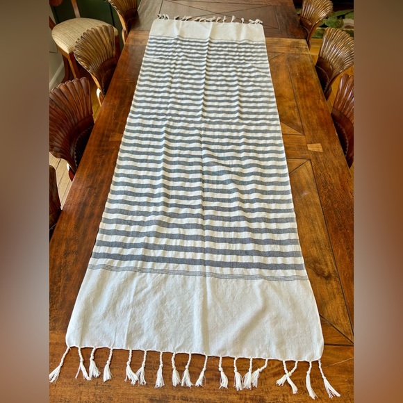100% Cotton Ivory and Gray Striped Scarf, NEW - Picture 2 of 4